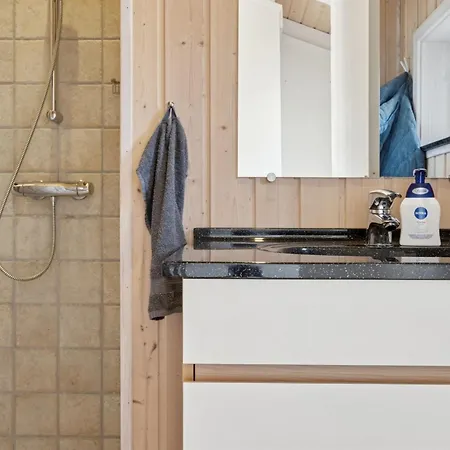 Annegret - 200m From The Sea By Interhome