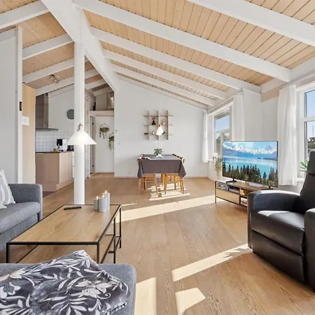 Annegret - 200m From The Sea By Interhome *