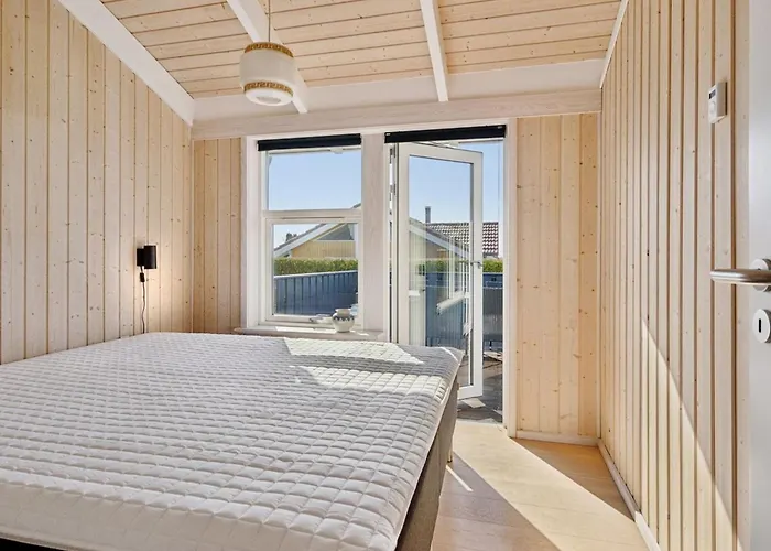 Annegret - 200m From The Sea By Interhome